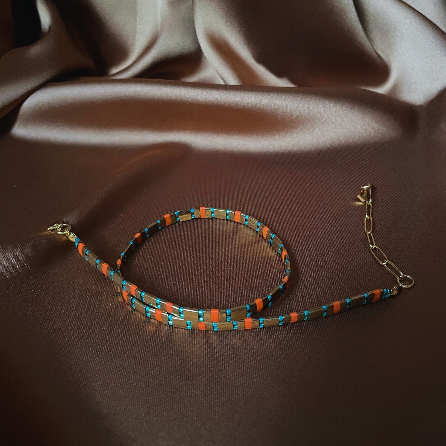 Ancient Glam | Bronz ve Turuncu Detaylı Miyuki Tila Boncuklu Choker Kolye