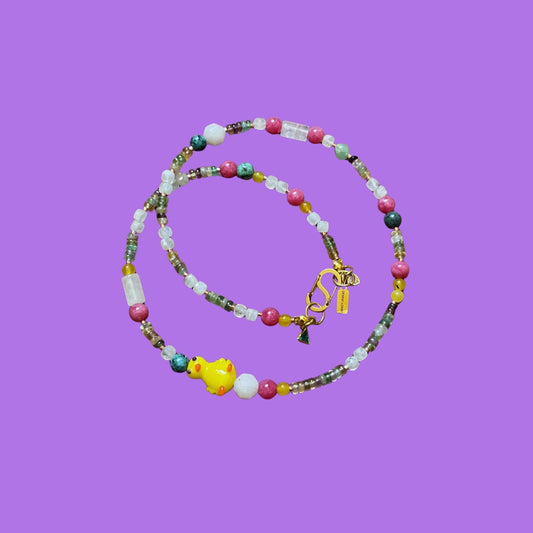 Duckling Baby | Civciv Ördek Figürlü Florit ve Ay Taşı Doğaltaş Kolye