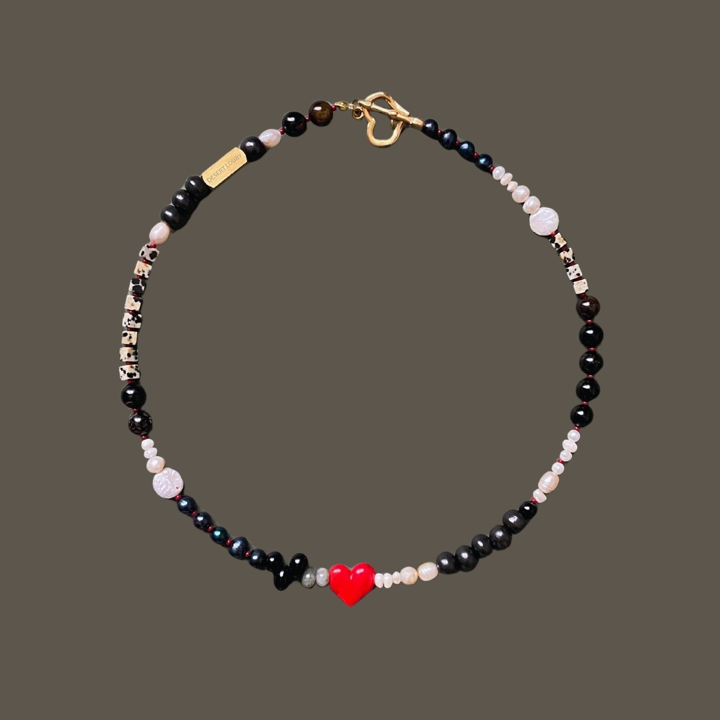 Lovestruck (Close Range) | Eros'un Oku Klipsli İnci ve Turmalin Kalpli Doğaltaş Kolye